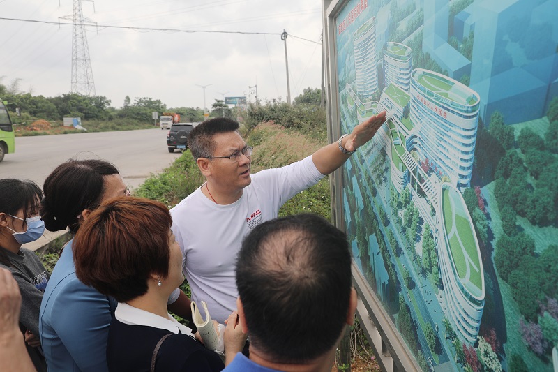 陈思远区长带队调研重点项目征地拆迁工作2（图文陈文雅 杨宇）.JPG
