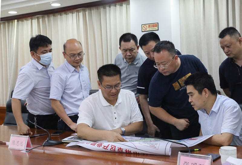 陈思远区长会见新城控股集团商业发展中心副总经理彭海鹰一行（图文 陈东敏 杨宇）.JPG