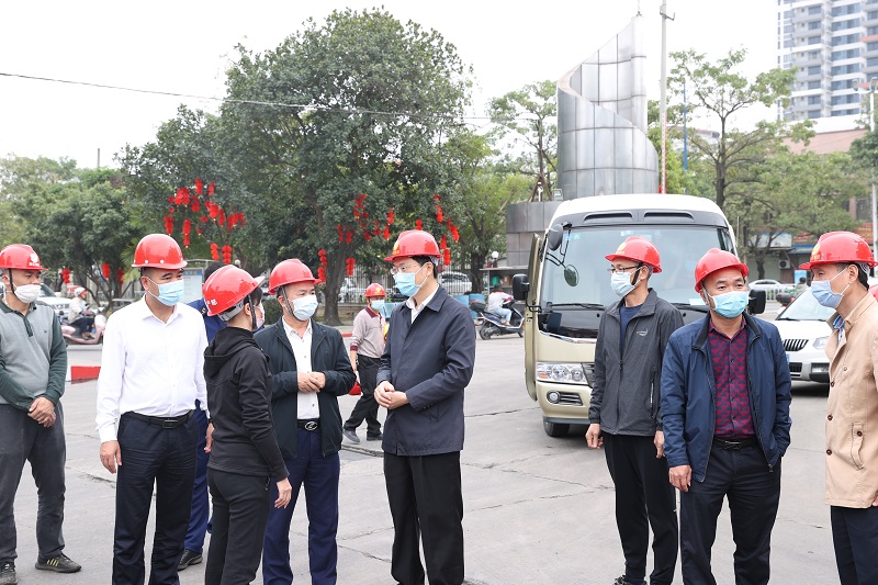 1.28区委书记陈政率队检查节前安全生产、疫情防控工作2.JPG