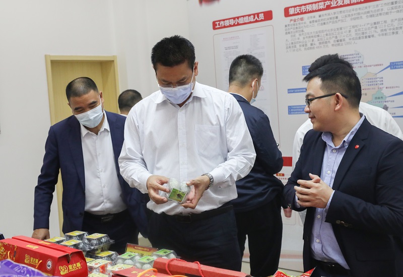 陈思远区长带队外出招商考察 (2).JPG