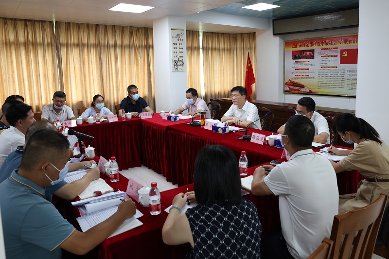 9.6陈政书记调研区财政局 (2).JPG