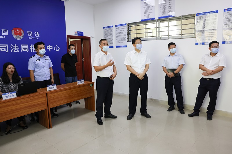 9.19陈政书记调研区司法局.JPG
