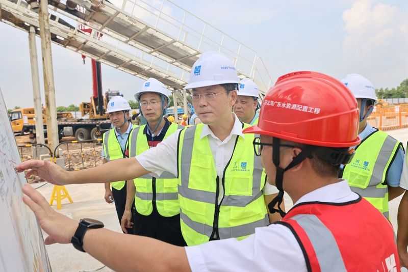 区委书记陈政调研督导重点项目建设.jpg