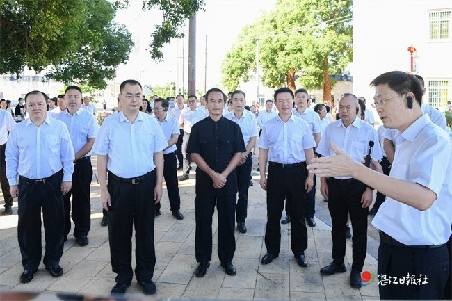 “锚定百千万 争当排头兵”乡村振兴示范创建第五场现场比学活动在麻章举行.jpg